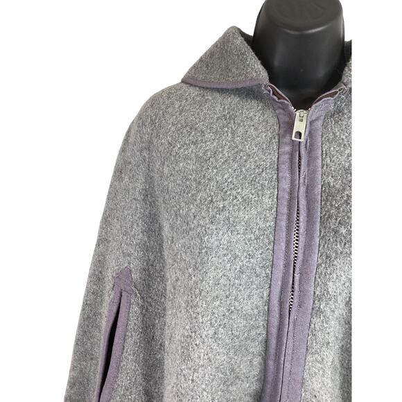 Vtg Wool Poncho Heavy Reversible Gray White Women’s One Size Fits All - Picture 10 of 12
